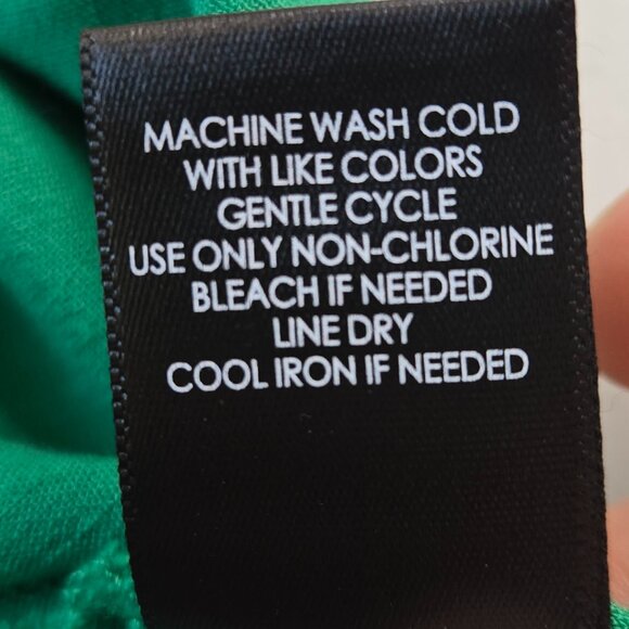 630-17 Torrid Kelly-Green Criss-Cross cinched waist babydoll top Size 1 (16/18) - Picture 8 of 10